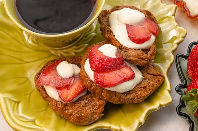 Croissant Brittle - The Chef's Kitchen | Ingles | Catering