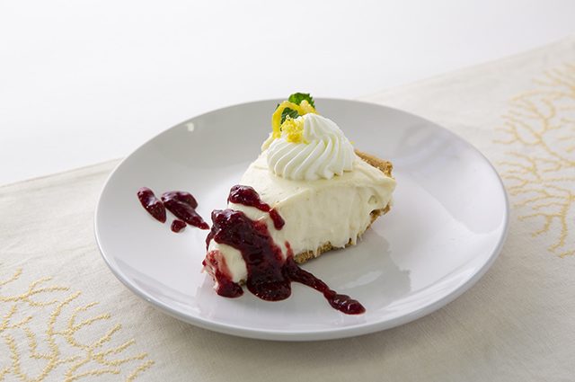 Lemon Ice Box Pie - The Chef's Kitchen | Ingles | Catering